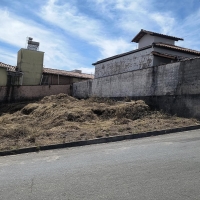 Lote A Venda Em Carrancas no centro